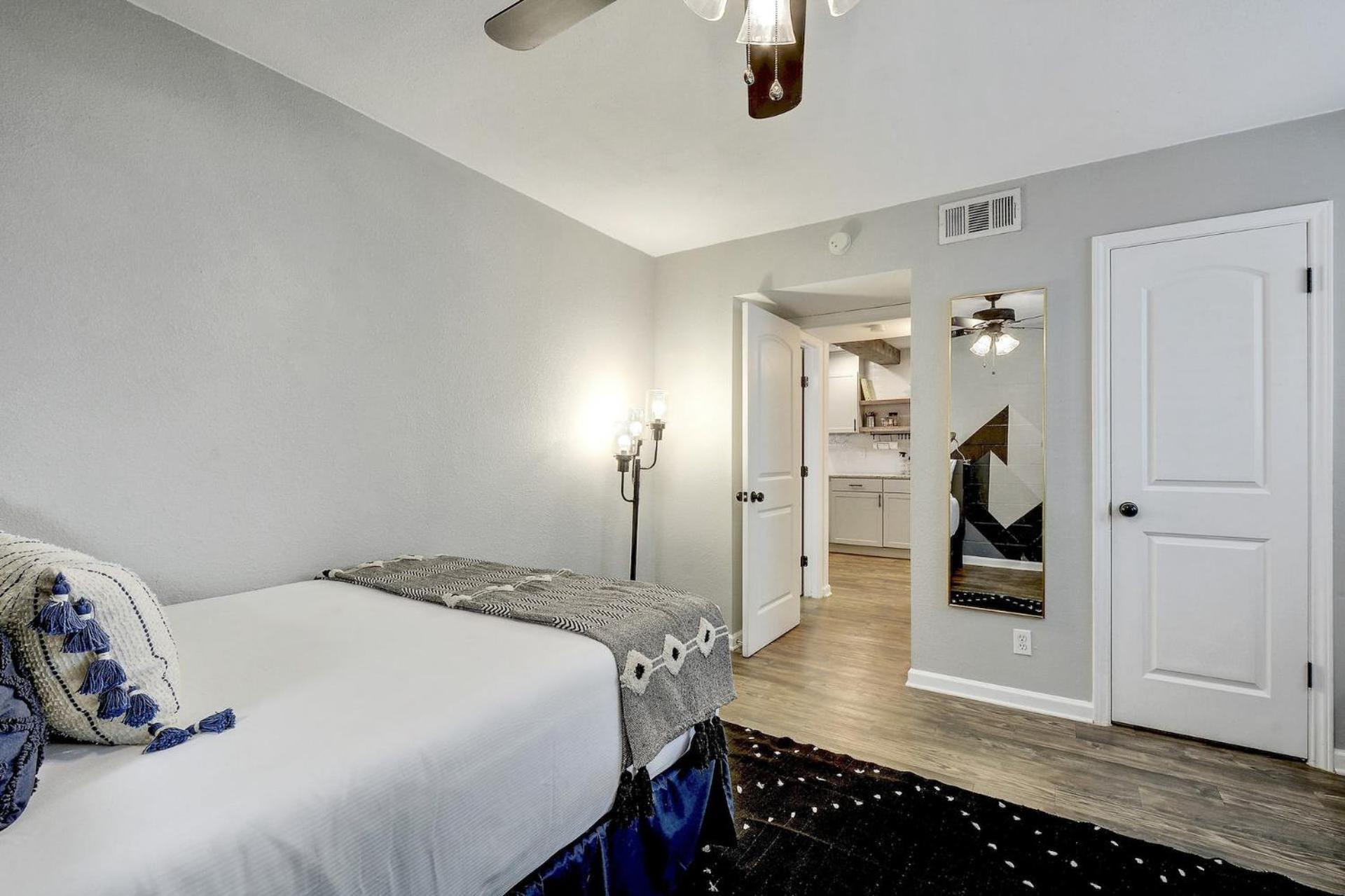 Artsy Space In Travis Heights With Shared Pool - Ash! Austin Exterior foto